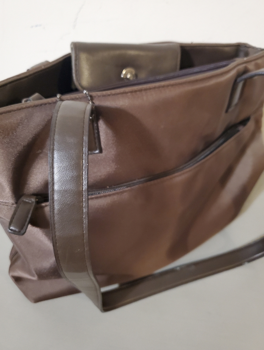 Vintage GH Bass Traveler Tote Bag Olive Green Interior Zip Top Shoulder Straps - Picture 9 of 10